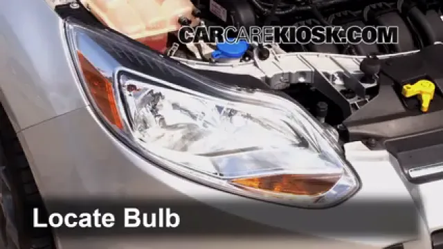 2013 Ford Focus SE 2.0L 4 Cyl. FlexFuel Hatchback Éclairage Feux de croisement (remplacer l'ampoule)